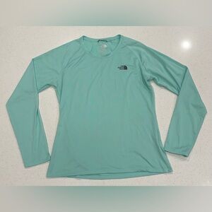 Women’s M North Face Long Sleeve